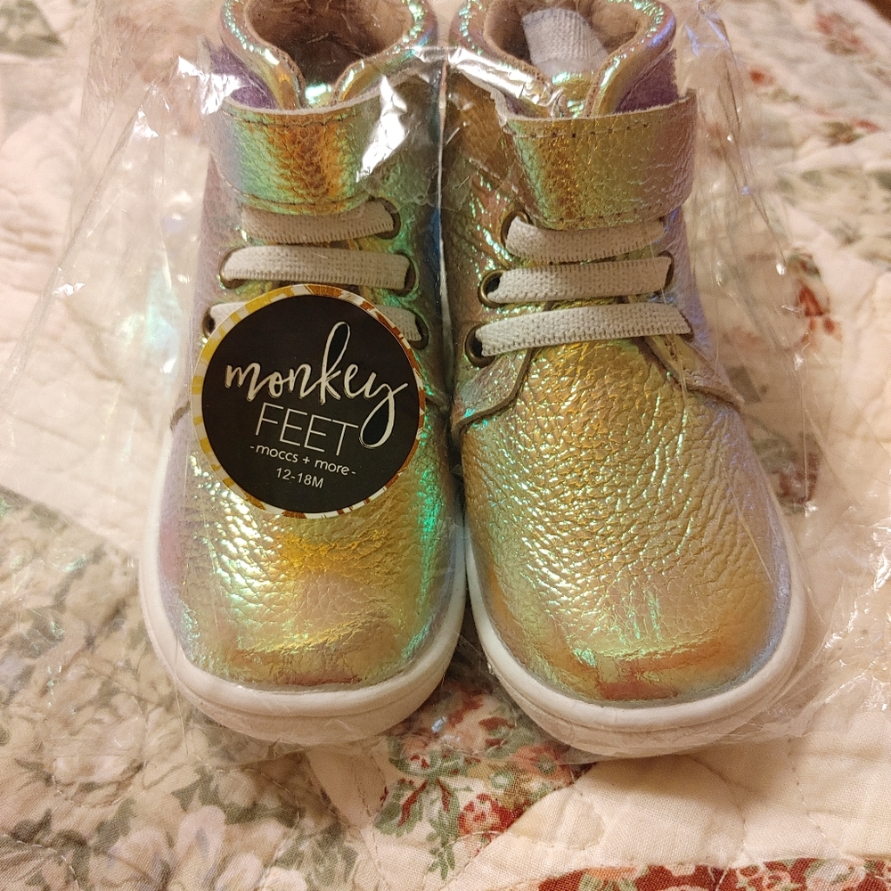 Monkey Feet 12-18 months